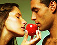 Женщин привлекает запах тела мужчин, которые едят много фруктов и овощей